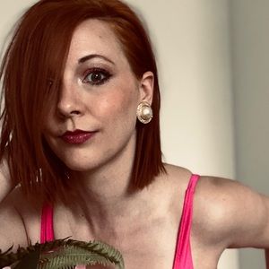 Meet your Posher, Chanel